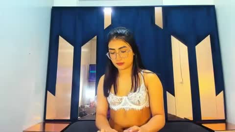 hannaliss19 online show from June 11, 2:53 am