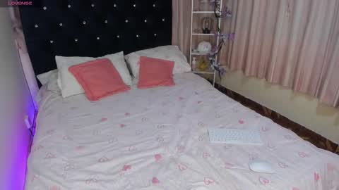 alejandra online show from March 27, 3:01 am