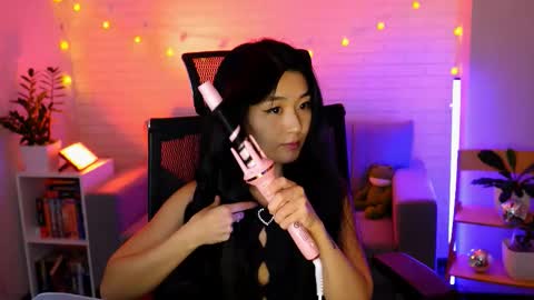 hannarosie online show from October 2, 7:45 pm