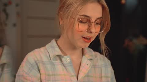 Hanna online show from December 10, 5:39 am