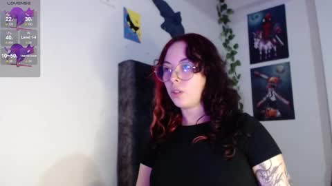 Snapshot of hanny_e chatting on October 16, 12:10 am hanny online show from October 16, 12:10 am