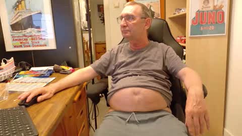 charly online show from June 3, 10:26 pm