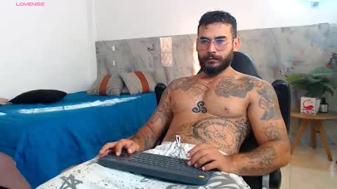 hanz_col online show from November 9, 11:24 am