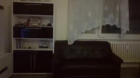 hanzik1954 online show from March 3, 7:43 pm