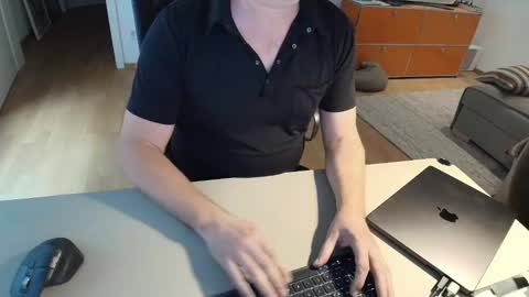 Cum for you online show from April 12, 9:35 am