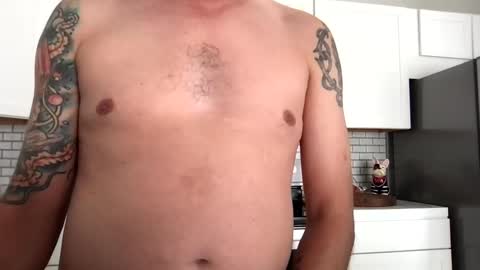 happycock04200 online show from April 6, 10:33 pm