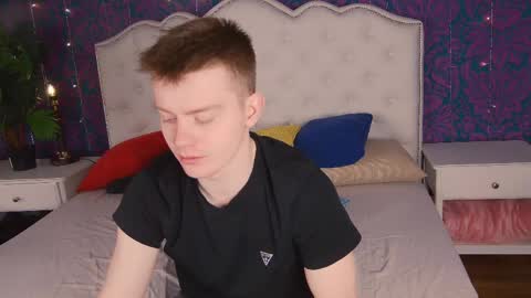 happydeimos online show from March 29, 12:01 am