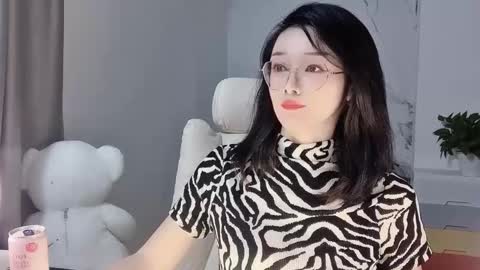 Daisy online show from March 1, 8:02 am