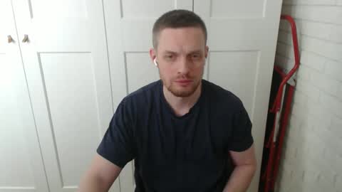 happyvelvetpaw online show from January 16, 8:56 am