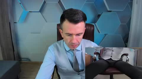 Steve online show from April 16, 9:31 am