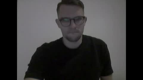 hardboylovemilfmoom online show from January 15, 9:56 pm