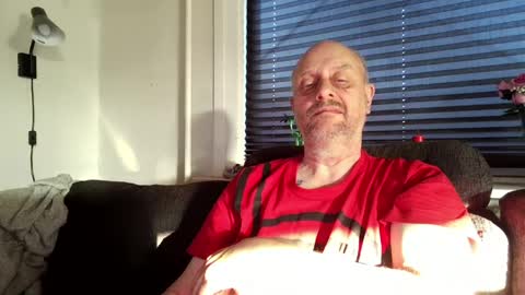 MrLazy online show from May 25, 6:36 pm