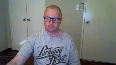 Stand Lee online show from February 24, 5:22 am