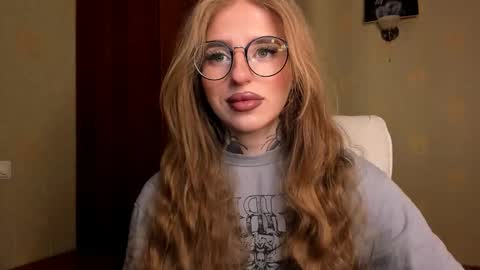 Julia online show from February 16, 4:32 am