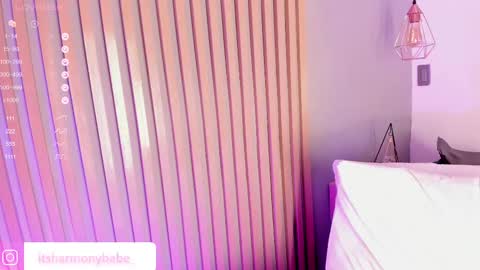 Snapshot of harmonybabe_ chatting on February 15, 11:03 pm Harmony online show from February 15, 11:03 pm