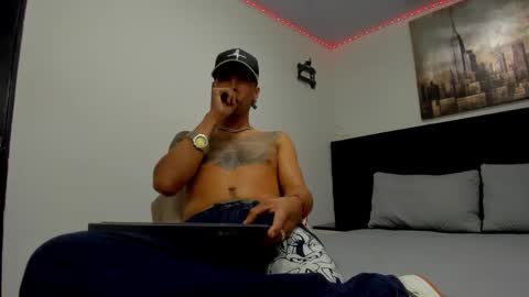 Snapshot of harold_999 chatting on October 26, 5:19 am harold_999 online show from October 26, 5:19 am