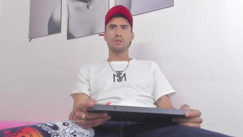 harold_999 online show from November 6, 8:45 pm