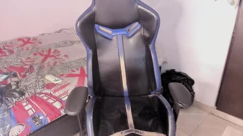 harry_p01 online show from March 16, 5:44 am