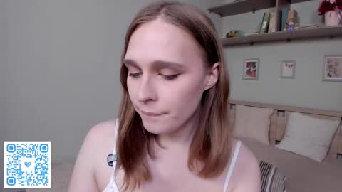 Mia online show from April 15, 7:58 pm