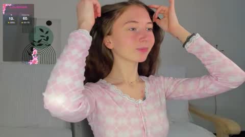 Lola online show from November 14, 8:16 am