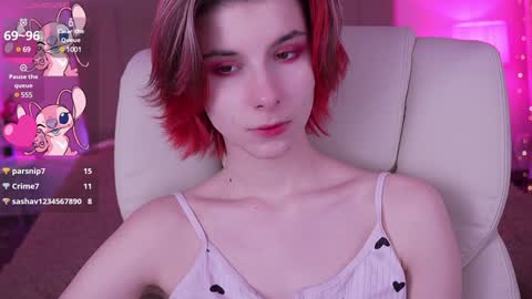 haylaamber online show from February 5, 5:30 am