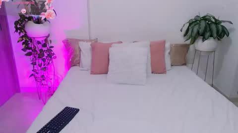 Snapshot of haylin_bex chatting on September 22, 10:03 pm FERNANDA online show from September 22, 10:03 pm