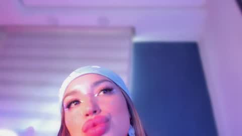 Marie online show from February 9, 11:58 am