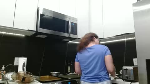 Hazel online show from April 24, 3:25 pm