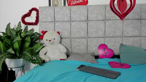 hazel_slim_ online show from February 15, 8:40 pm