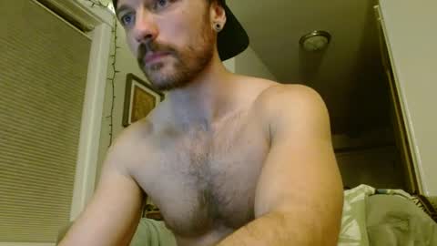 Snapshot of hbdude27 chatting on February 9, 6:11 am RinnDude35 online show from February 9, 6:11 am