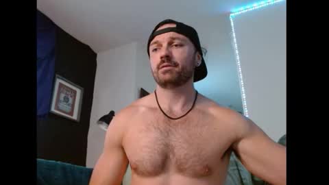 Snapshot of hbdude27 chatting on October 22, 12:14 am RinnDude35 online show from October 22, 12:14 am