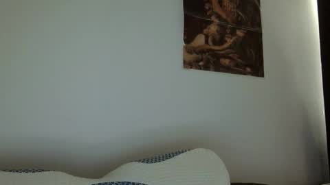 heatwavee online show from April 9, 9:53 pm