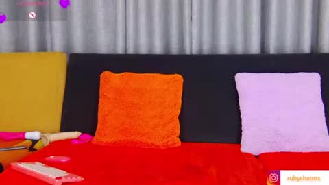 AngieLizzy online show from July 22, 3:03 pm