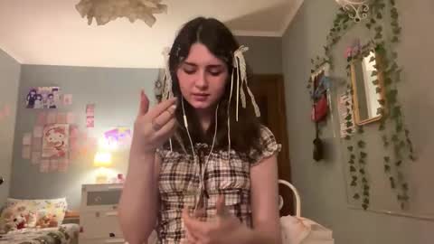 Sarah online show from December 2, 3:54 pm