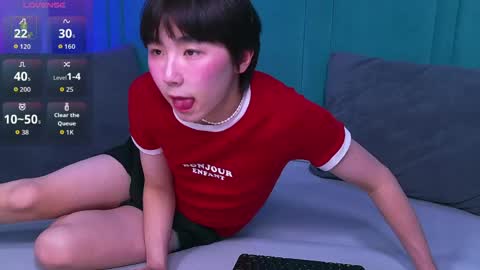 HEEJIN online show from March 6, 3:55 pm