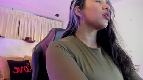              online show from October 10, 7:19 pm