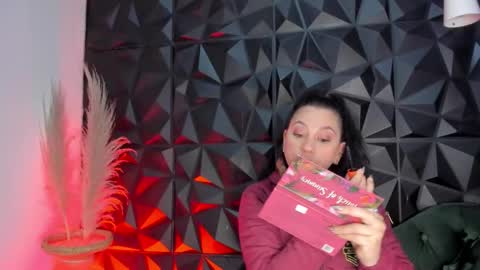 Helena Saenz online show from January 14, 12:46 pm