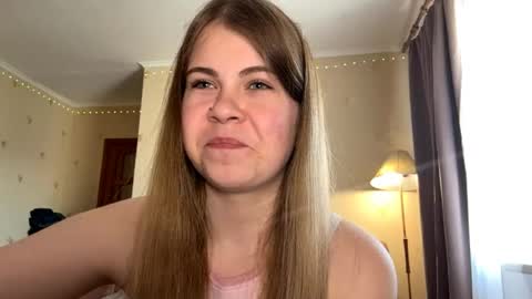 Chloe online show from May 10, 7:04 am