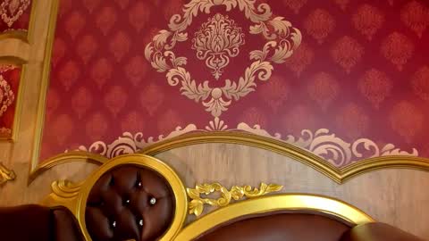 Helen or Hells online show from December 15, 12:01 pm