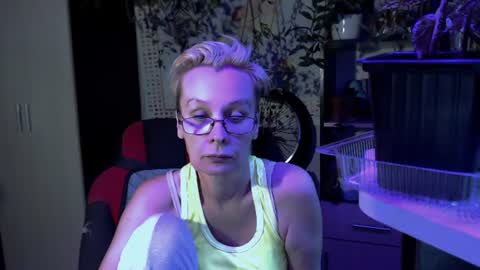Helga online show from July 17, 6:10 pm