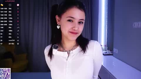 Aurora online show from February 13, 7:50 pm