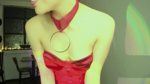 Snapshot of heliconiavannucci chatting on October 16, 11:14 pm Heliconia online show from October 16, 11:14 pm