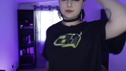 Snapshot of hell_dancer_ chatting on January 15, 9:30 pm Lexa online show from January 15, 9:30 pm