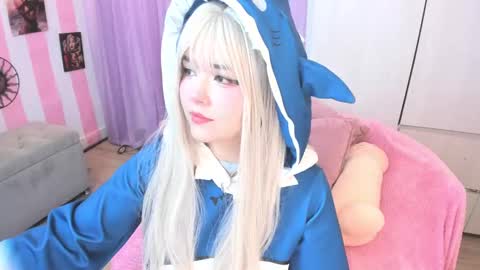 Laura online show from September 28, 3:37 am