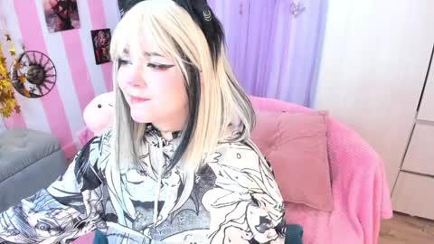 Laura online show from January 21, 3:37 am