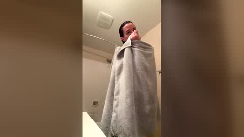 hellokitten123 online show from December 3, 11:05 pm