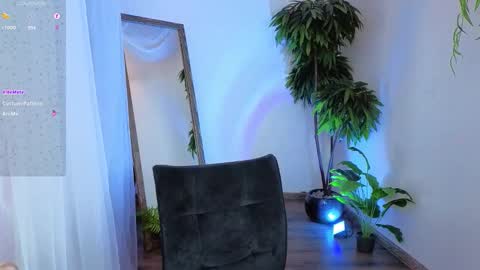 Elise online show from March 8, 2:04 am