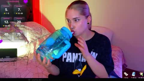 hermione_blonde online show from February 19, 4:28 pm