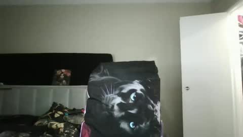 PoLyOneHersheySplasHer online show from March 8, 7:01 am