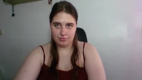 hess_luna_ online show from October 20, 9:14 am